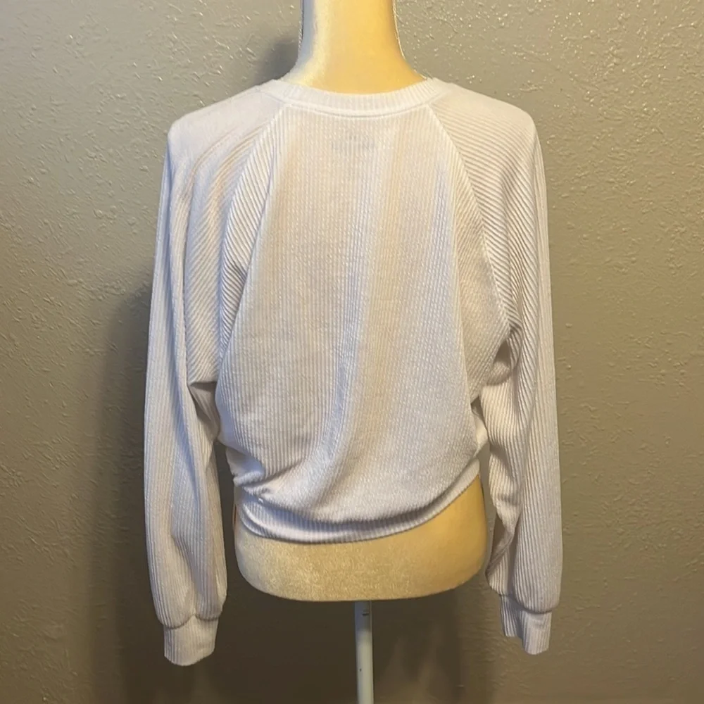 HOLLISTER White Knit Sweater Size‎ M